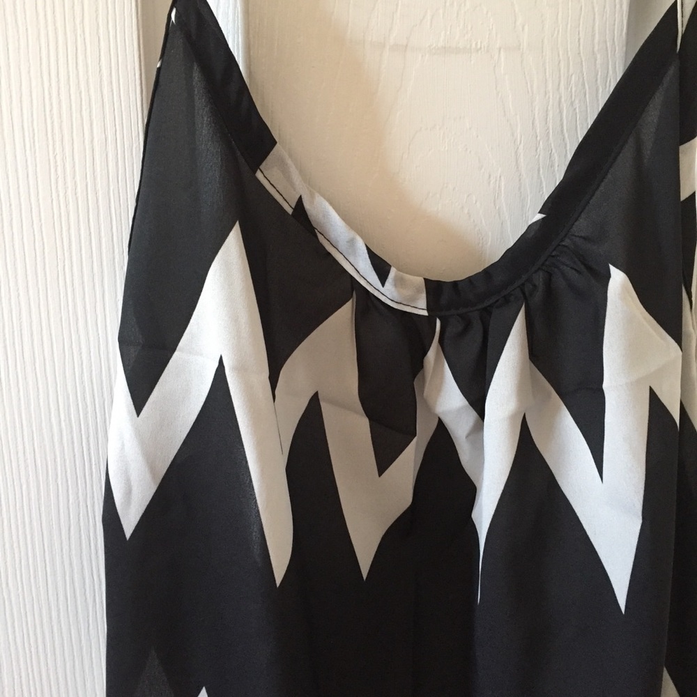 Dress / coverup - Picture 4 of 6